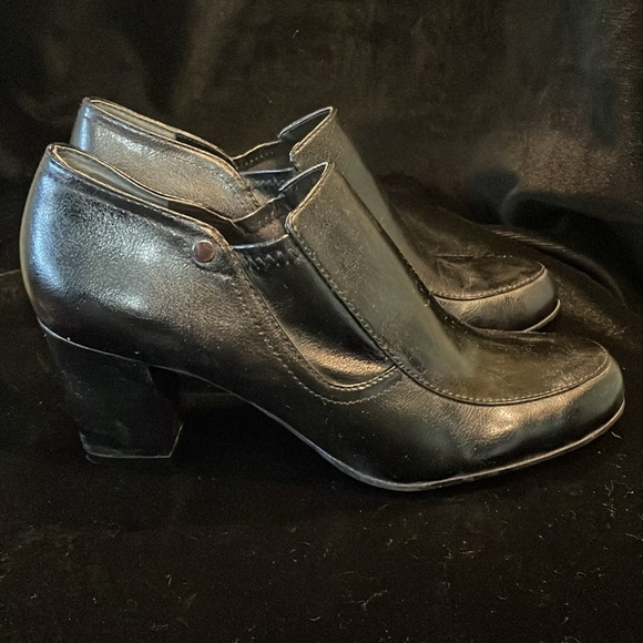 FRANCO SARTO BLACK FAUX LEATHER CHUNKY HEEL ANKLE BOOTS 🖤💋- 9 - Picture 4 of 10